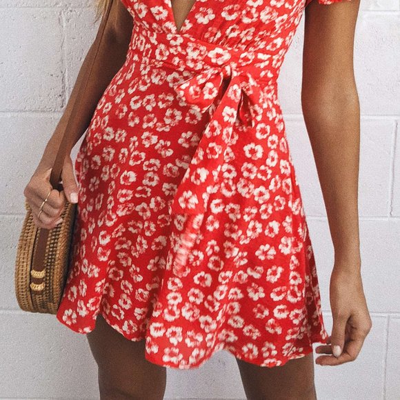 💙HP💙 Lulus Garden Explorer Red Floral Print Mini Dress XS - Picture 3 of 13